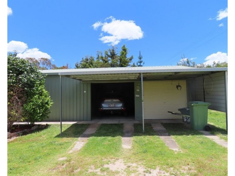 42 Vallah Road, Stanthorpe QLD 4380