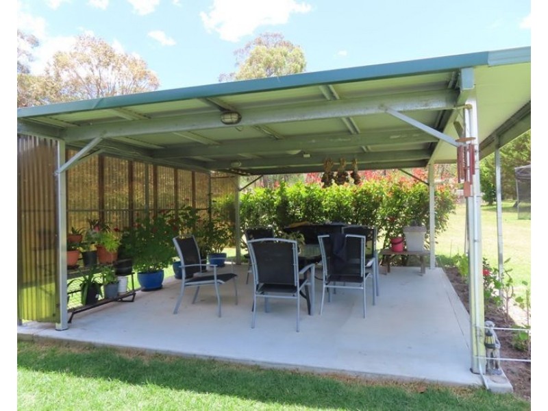 42 Vallah Road, Stanthorpe QLD 4380