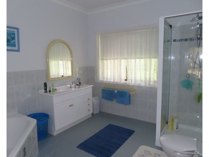 42 Vallah Road, Stanthorpe QLD 4380