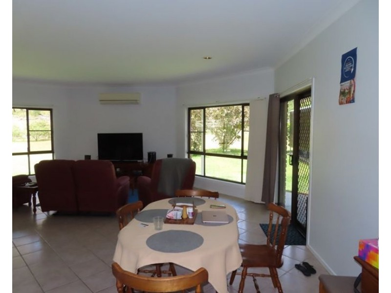 42 Vallah Road, Stanthorpe QLD 4380