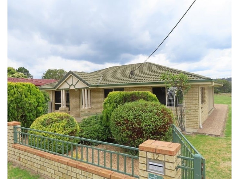 12 Johnson Street, Stanthorpe QLD 4380