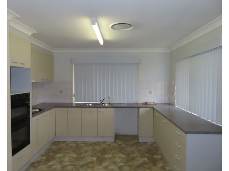 12 Johnson Street, Stanthorpe QLD 4380