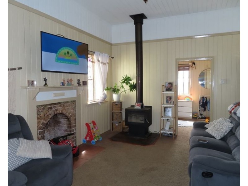 86 Lock Street, Stanthorpe QLD 4380