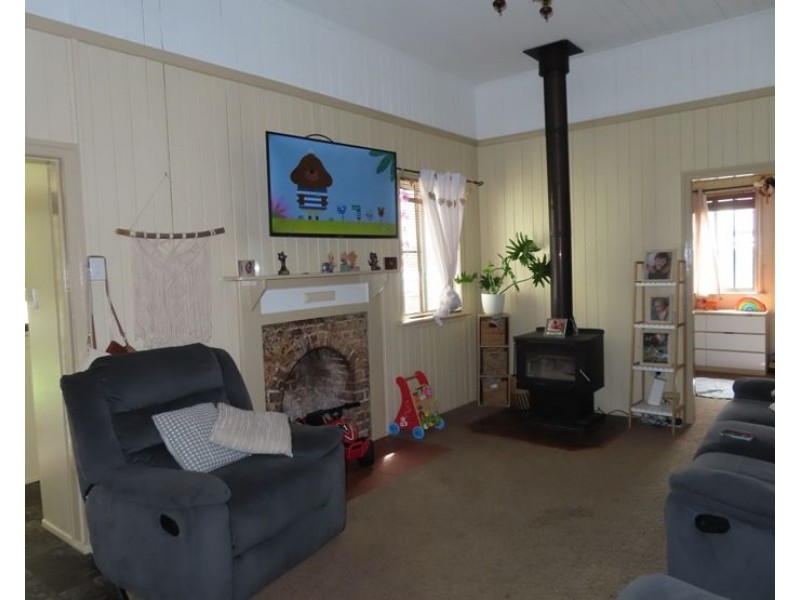 86 Lock Street, Stanthorpe QLD 4380