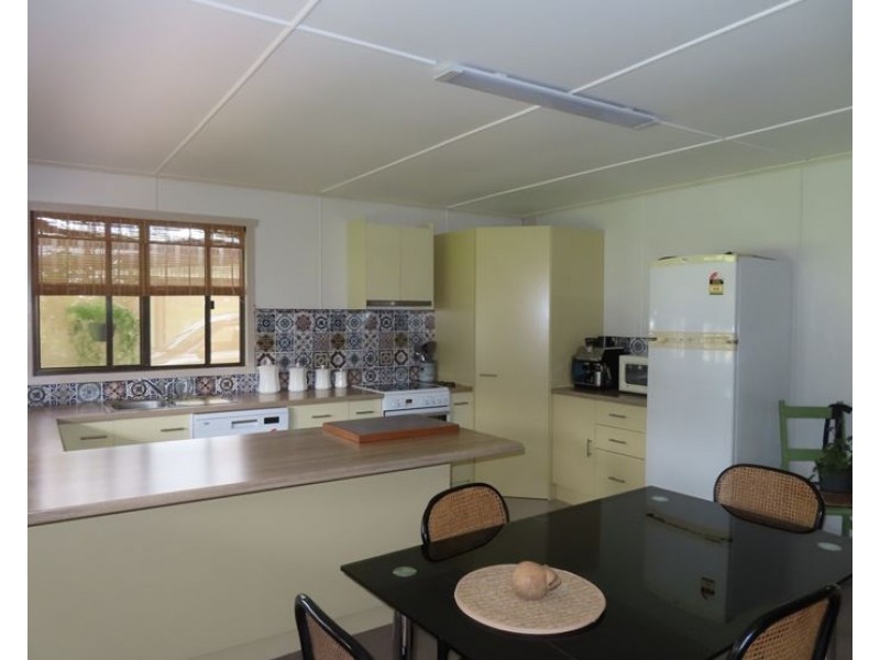 2230 Pyramids Road, Wyberba QLD 4382