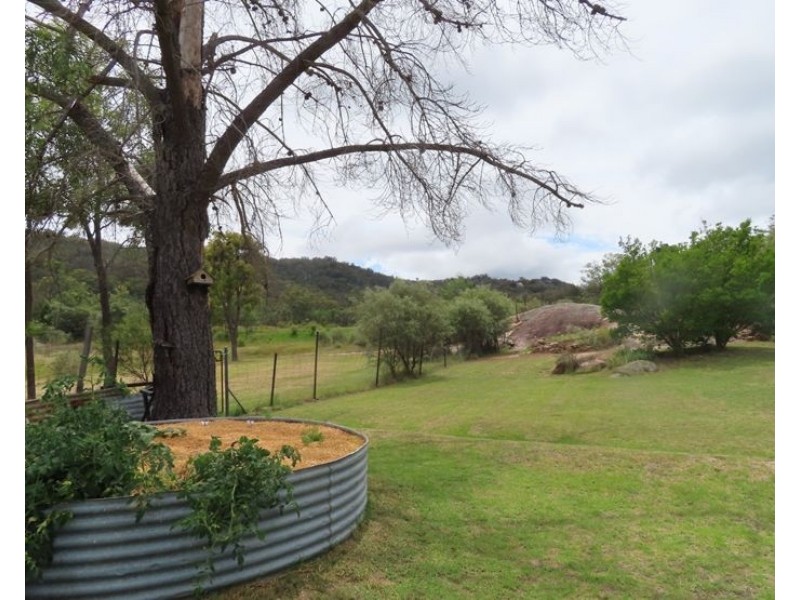2230 Pyramids Road, Wyberba QLD 4382