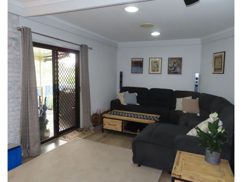 26806 New England Highway, Stanthorpe QLD 4380