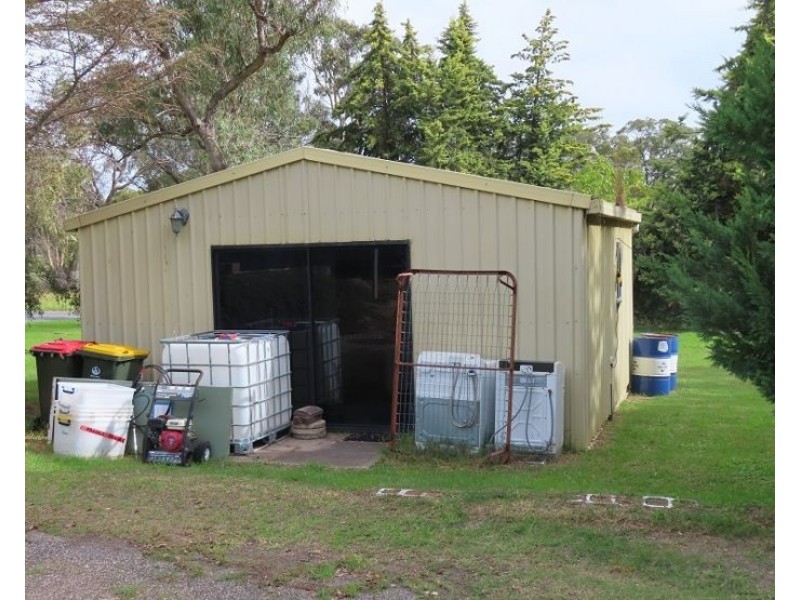 26806 New England Highway, Stanthorpe QLD 4380