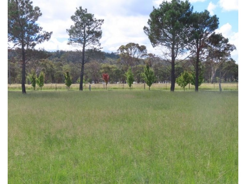 17 Miners Lane, Glen Aplin QLD 4381