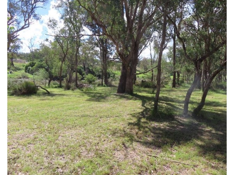 17 Miners Lane, Glen Aplin QLD 4381