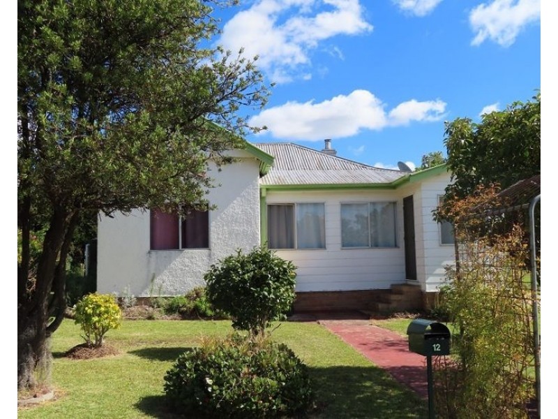 12 McGregor Terrace, Stanthorpe QLD 4380