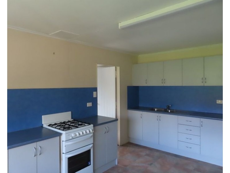 12 McGregor Terrace, Stanthorpe QLD 4380