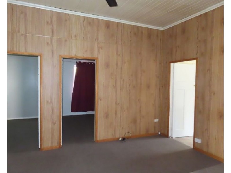12 McGregor Terrace, Stanthorpe QLD 4380