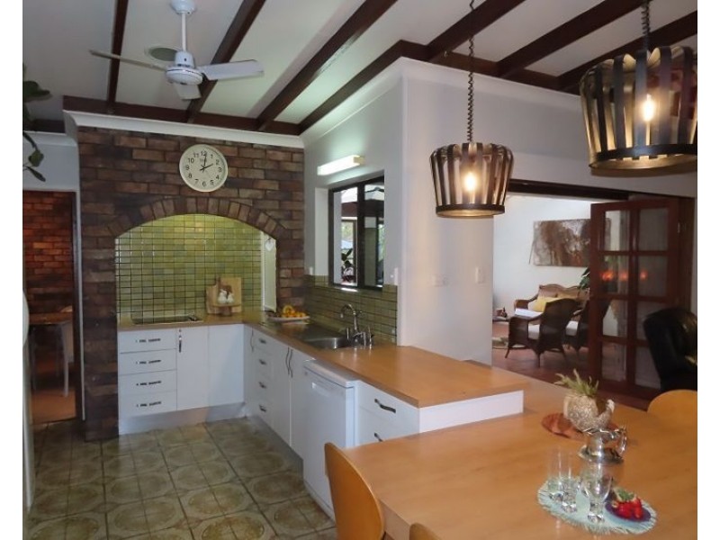 96 Old Caves Road, Stanthorpe QLD 4380