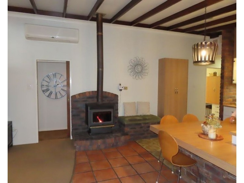 96 Old Caves Road, Stanthorpe QLD 4380