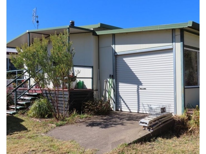 59 Wallangarra Road, Stanthorpe QLD 4380