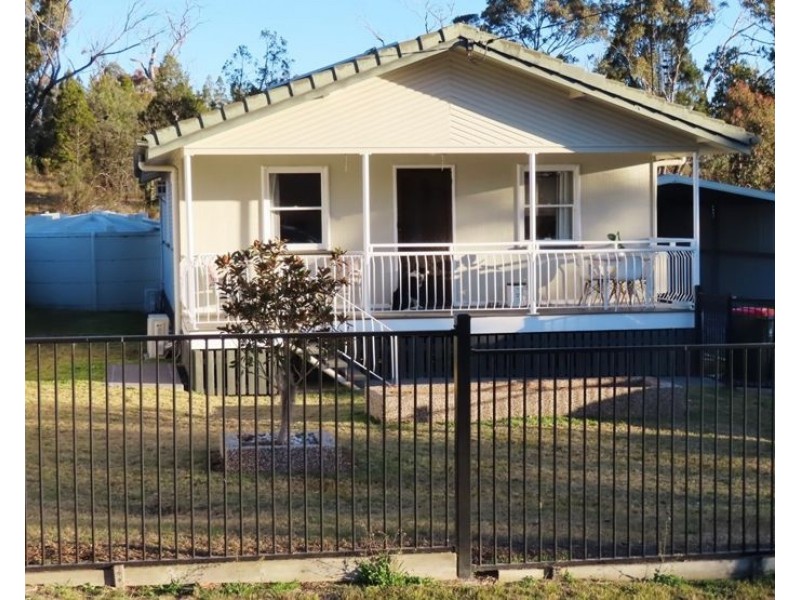 13 Micale Lane, Glen Aplin QLD 4381