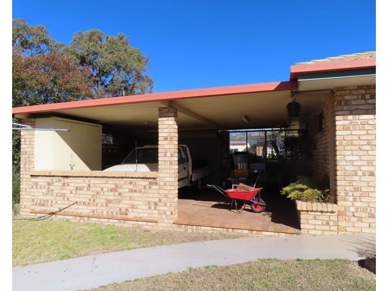 39 Granite Street, Stanthorpe QLD 4380
