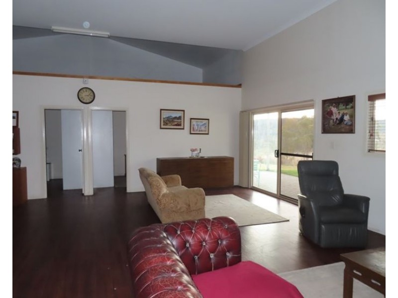 2913 Old Stanthorpe Road, Dalveen QLD 4374