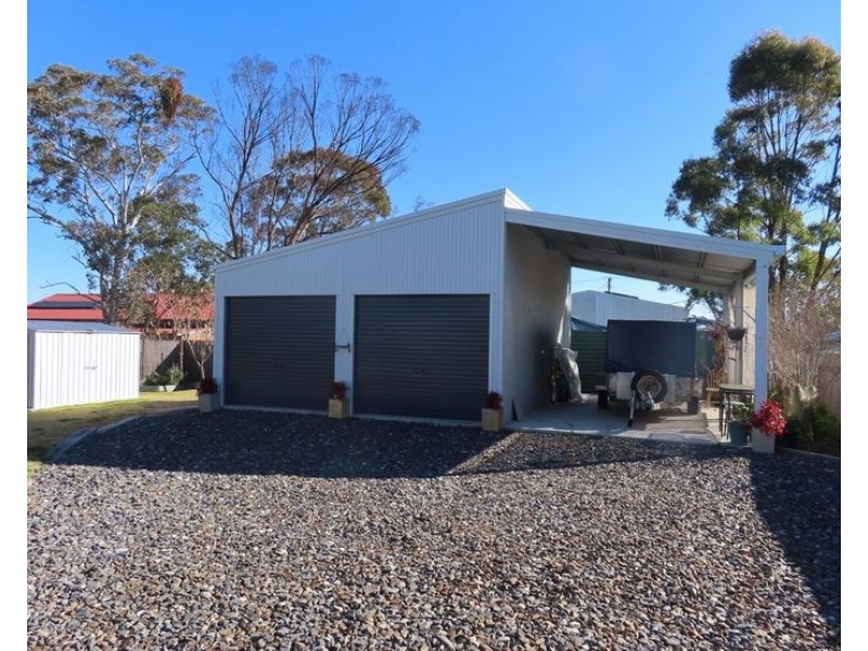 17 Forrest Street, Glen Aplin QLD 4381