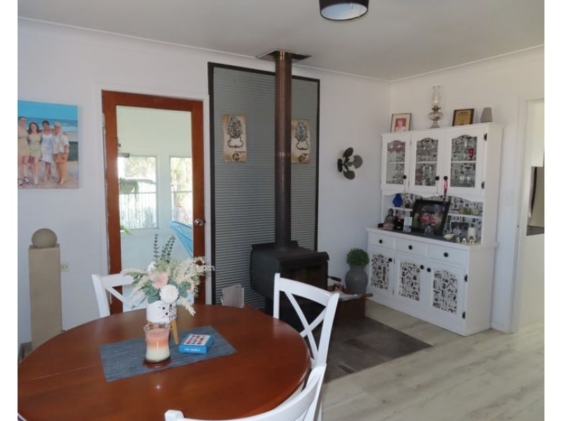 17 Forrest Street, Glen Aplin QLD 4381