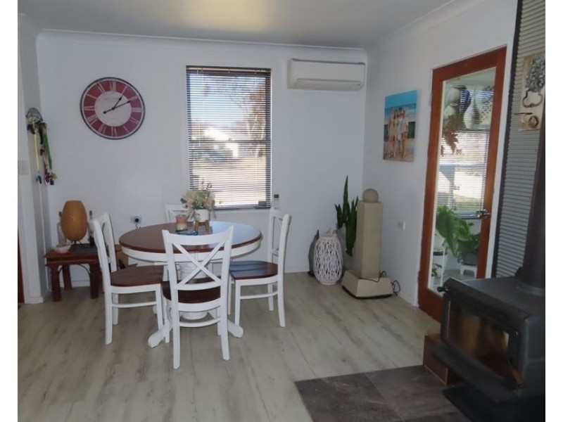 17 Forrest Street, Glen Aplin QLD 4381