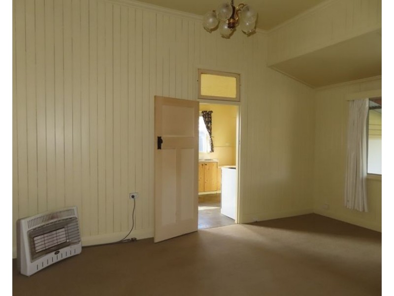 4 Pierpoint Street, Stanthorpe QLD 4380
