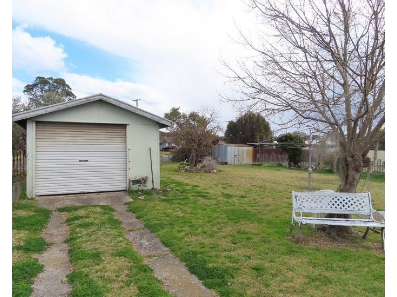 61 Sugarloaf Road, Stanthorpe QLD 4380