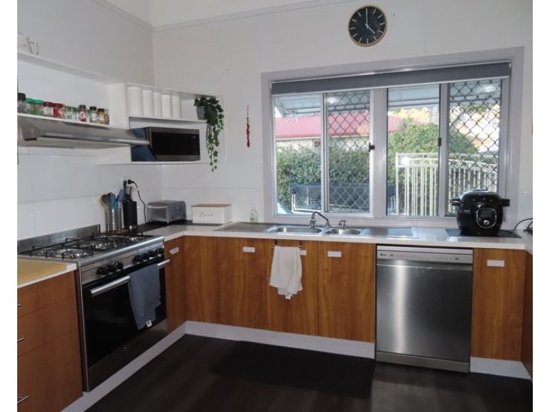 53 Wallangarra Road, Stanthorpe QLD 4380