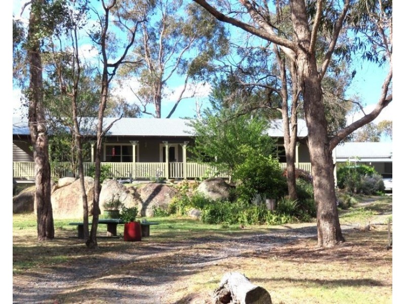 237 Caves Road, Stanthorpe QLD 4380