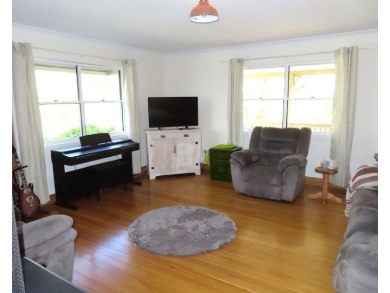 237 Caves Road, Stanthorpe QLD 4380