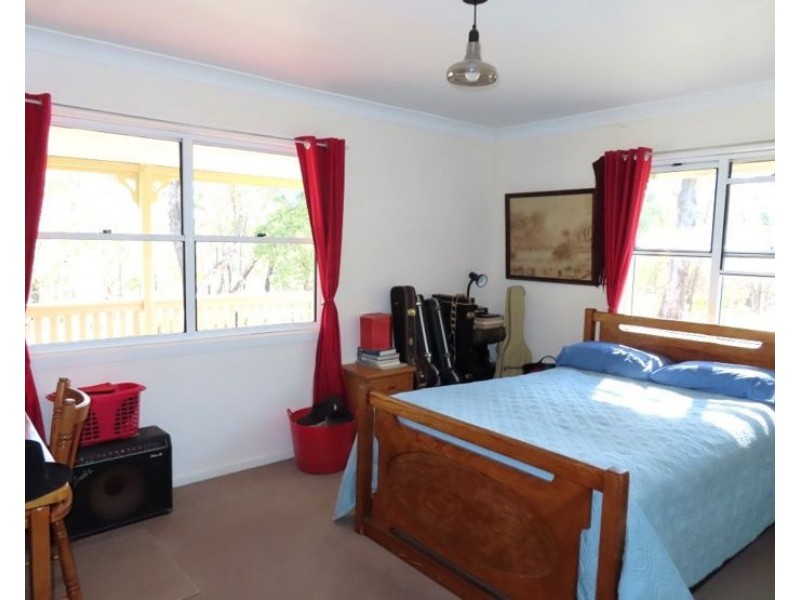 237 Caves Road, Stanthorpe QLD 4380