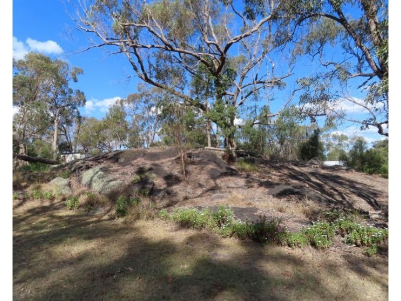 237 Caves Road, Stanthorpe QLD 4380