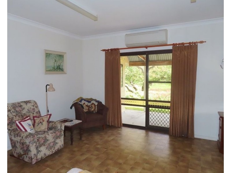 196 Church Road, The Summit QLD 4377