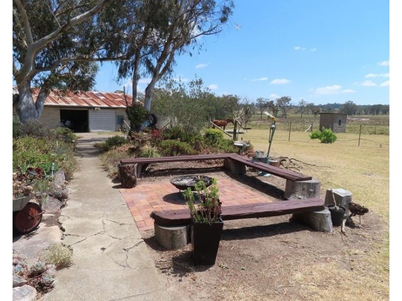 120 Pradella Road, Pozieres QLD 4352