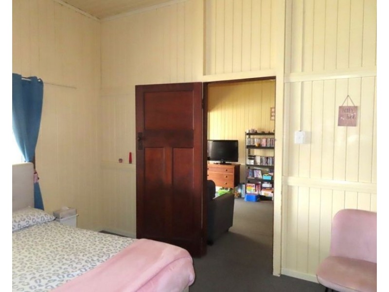 2 Pike Street, Stanthorpe QLD 4380