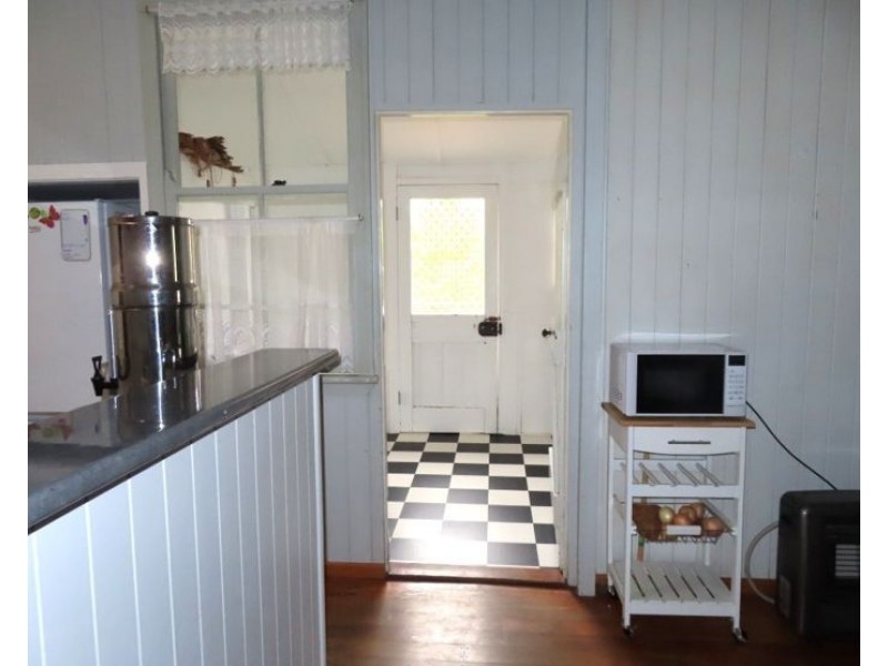 2 Pike Street, Stanthorpe QLD 4380