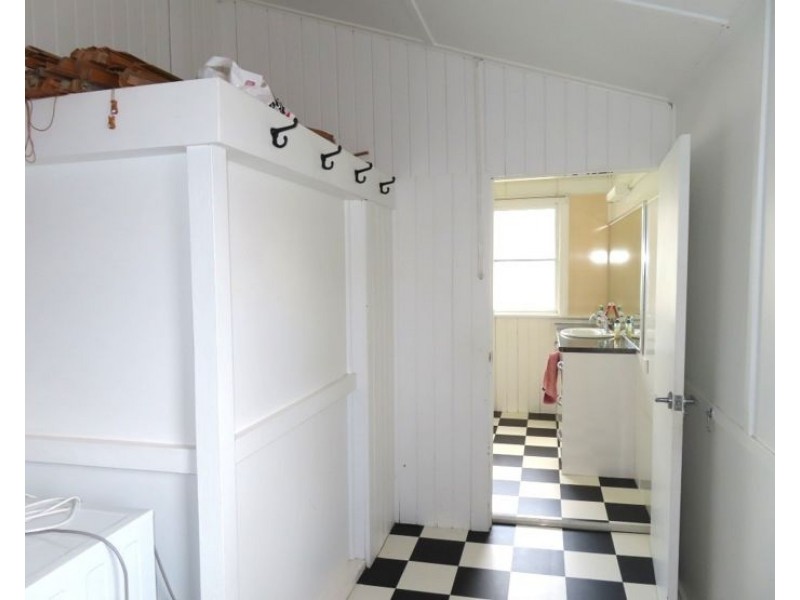 2 Pike Street, Stanthorpe QLD 4380
