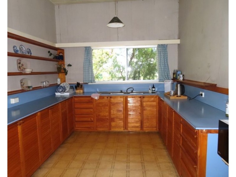 28214 New England Highway, Ballandean QLD 4382