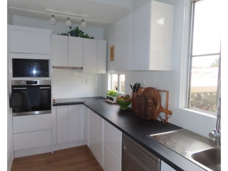 136 Folkestone Street, Stanthorpe QLD 4380