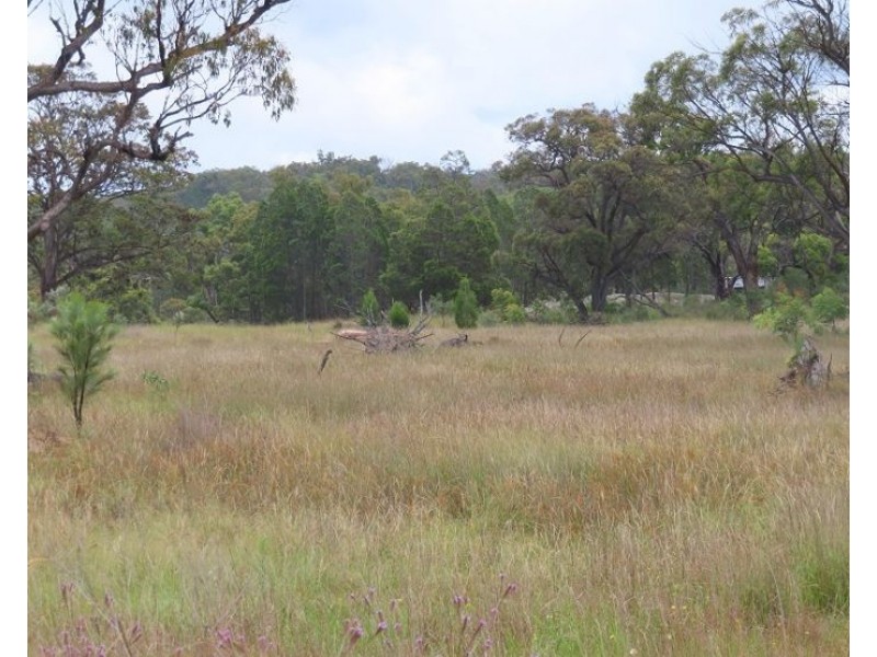 42 Graham Lane, Nundubbermere QLD 4380