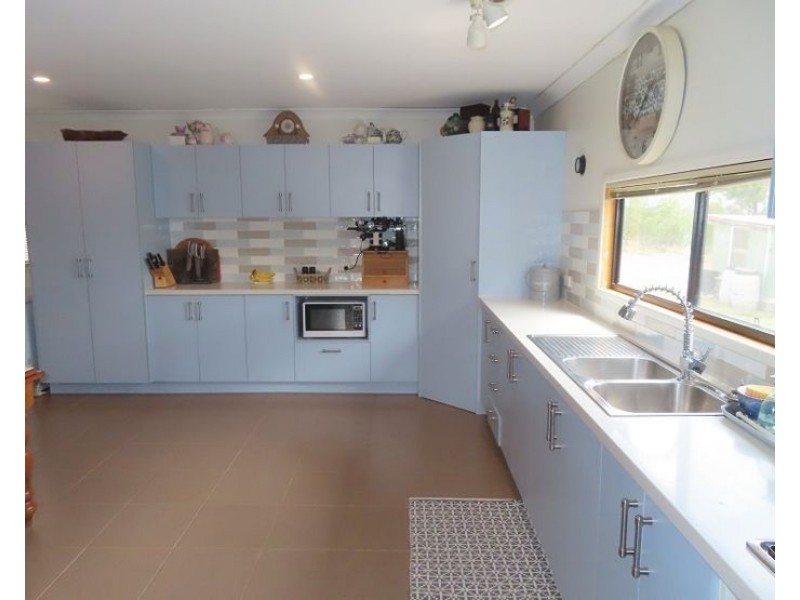 2631 Rabbit Fence Road, Goldfields QLD 4374