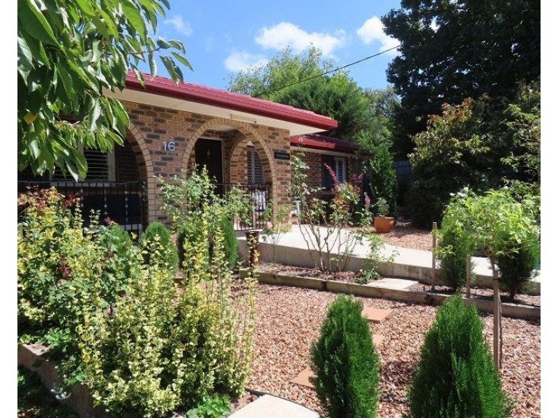 16 Anzac Street, Stanthorpe QLD 4380