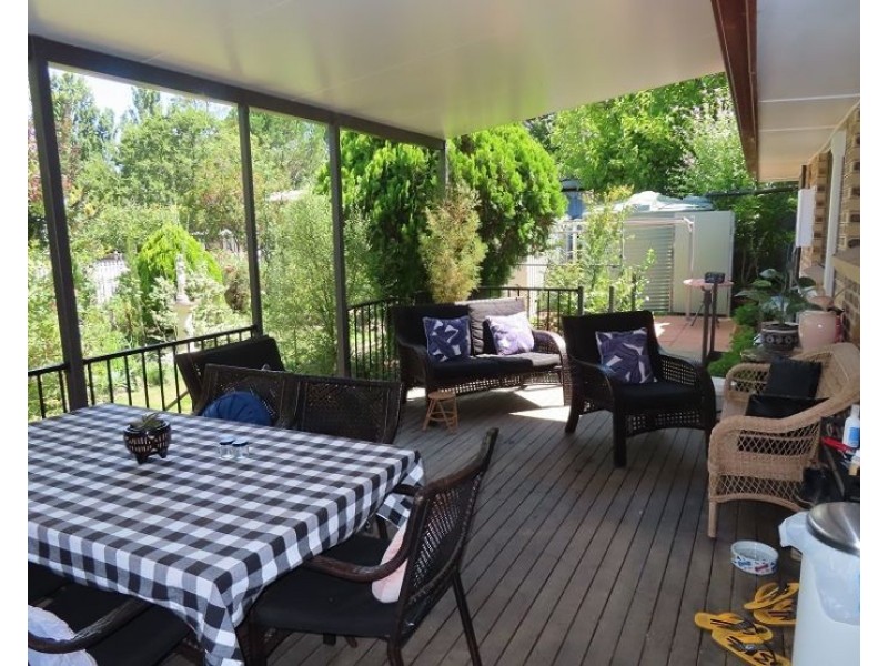 16 Anzac Street, Stanthorpe QLD 4380