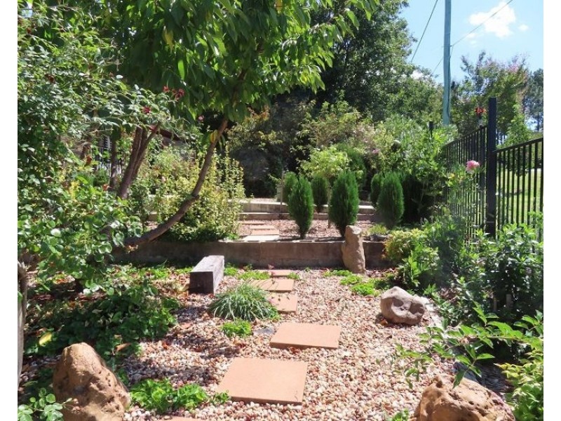 16 Anzac Street, Stanthorpe QLD 4380