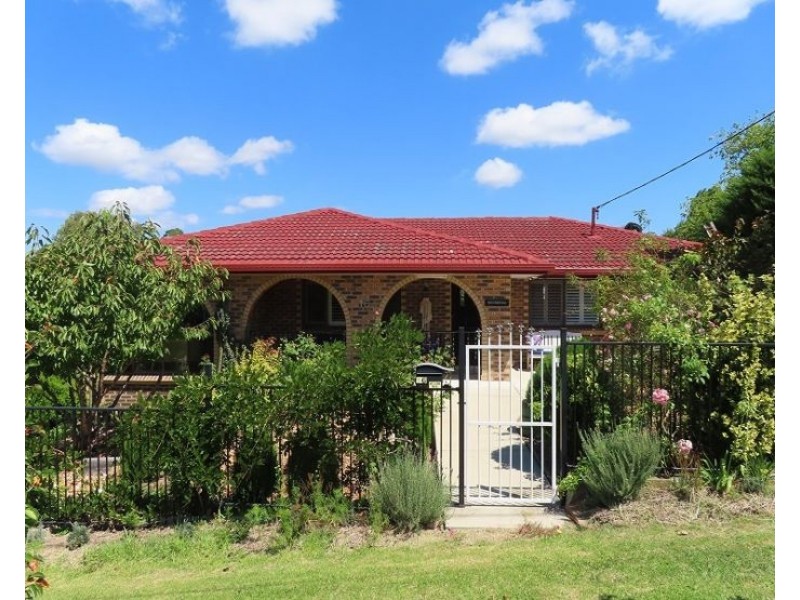 16 Anzac Street, Stanthorpe QLD 4380