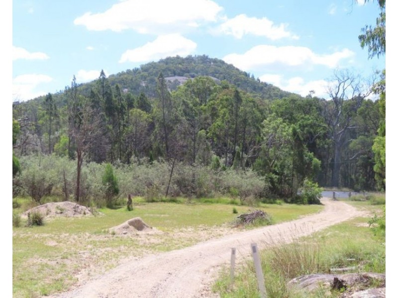 329 Amosfield Road, Dalcouth QLD 4380