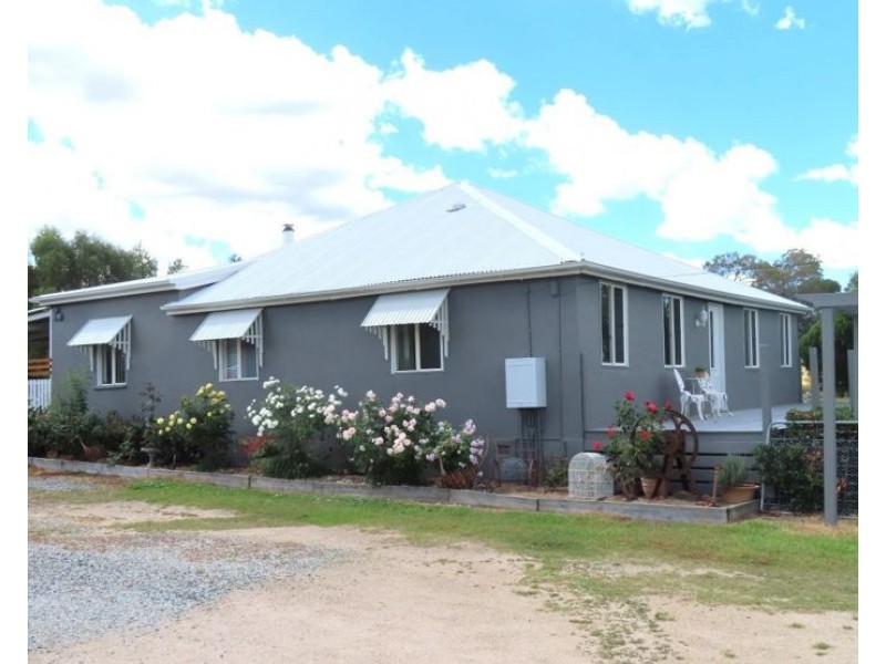 57 Collins Road, Glen Aplin QLD 4381