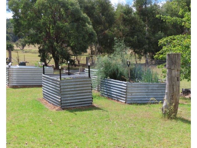 57 Collins Road, Glen Aplin QLD 4381