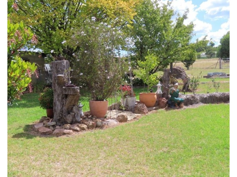 57 Collins Road, Glen Aplin QLD 4381